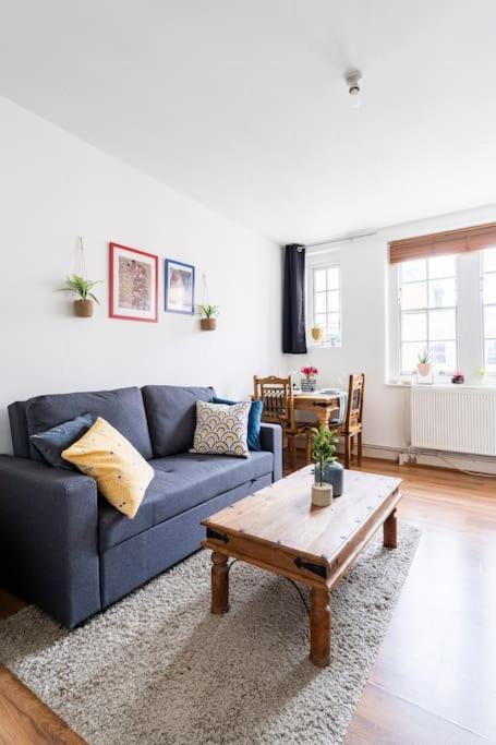 Cozy Apt In Central ลอนดอน ภายนอก รูปภาพ