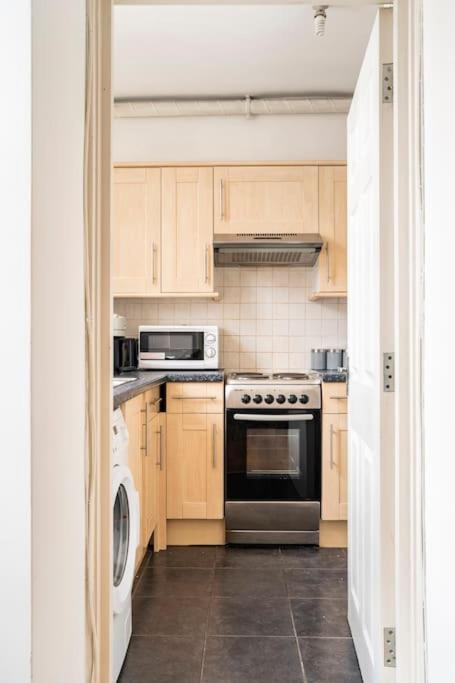 Cozy Apt In Central ลอนดอน ภายนอก รูปภาพ